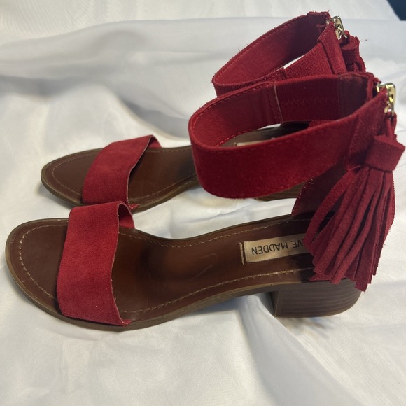Steve Madden Red Darcie Women's Sandles US Size 7.5 Leather Upper Zipper Back - Picture 2 of 12